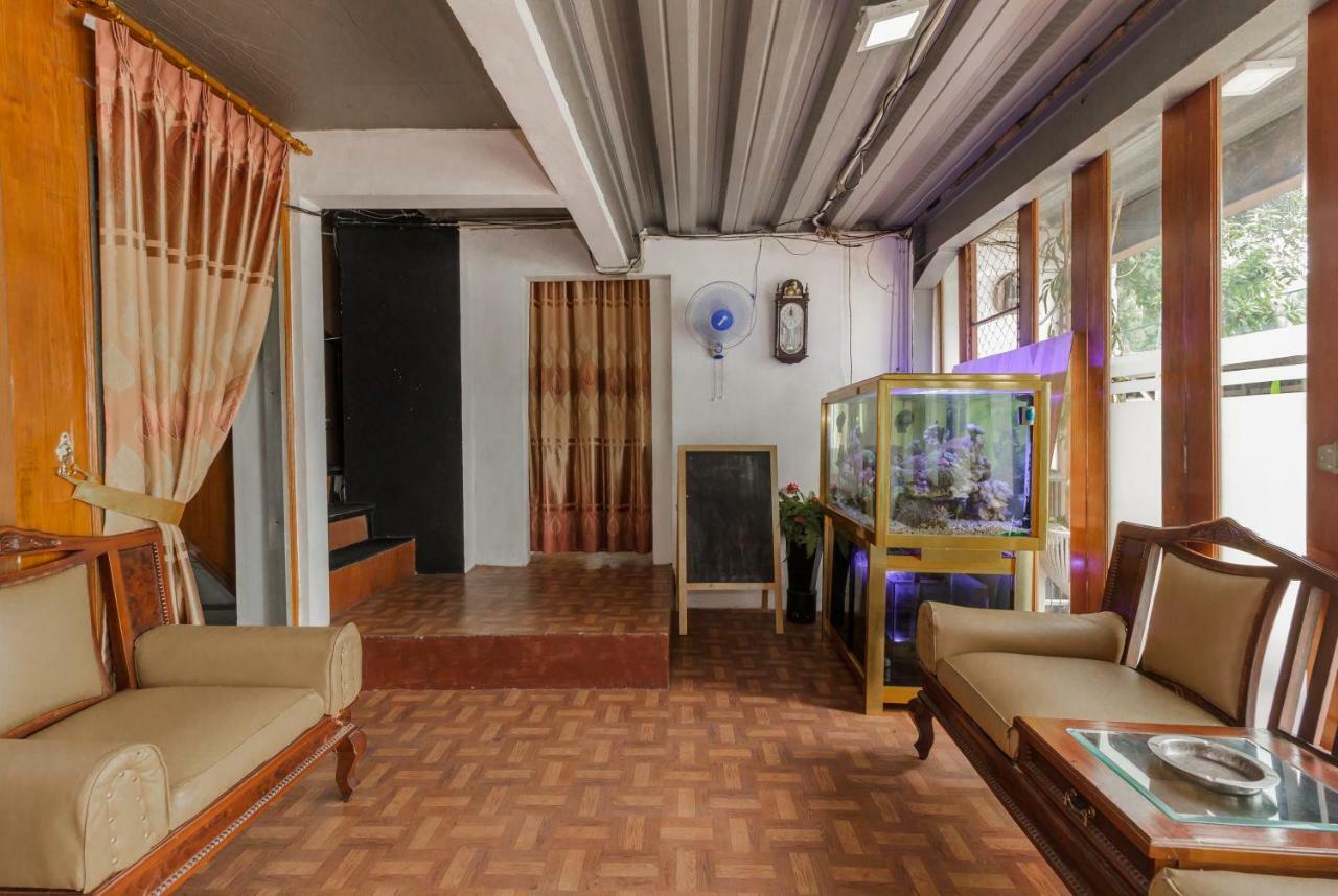 Reddoorz Syariah At Taman Bendungan Asahan Jakarta Exteriör bild